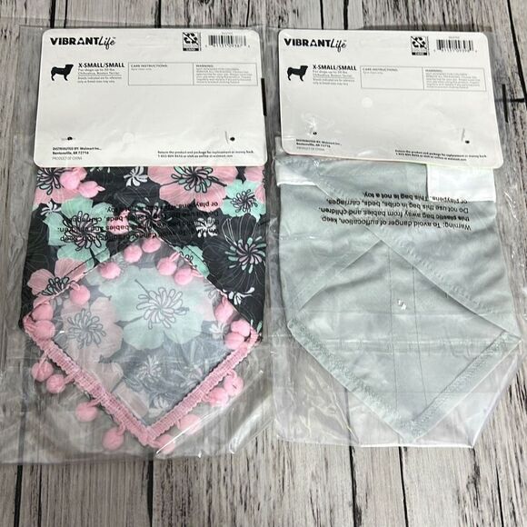 Vibrant Life Pom Edge Floral Black Tuxedo Style Gray Dog Bandana XS Lot of 2 NWT - Picture 2 of 8